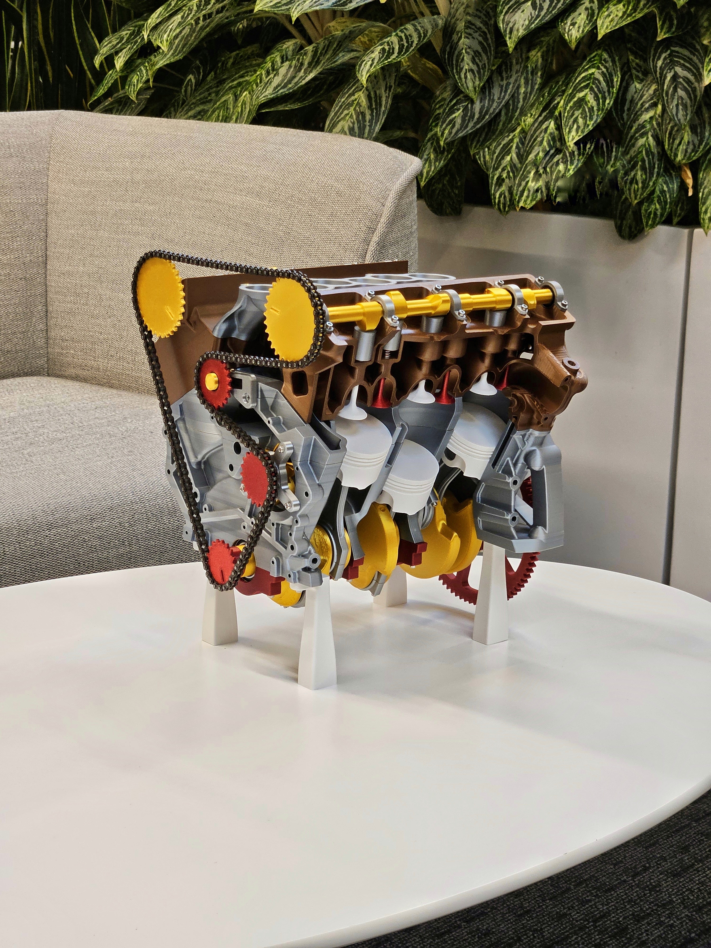 Engine photo 2